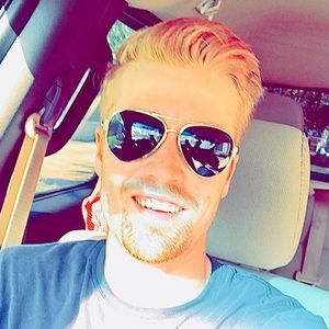 Meet your Posher, Corey